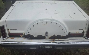 Lincoln-mark-vi-1982-white-6