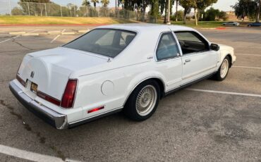Lincoln-mark-vii-1989-white-4