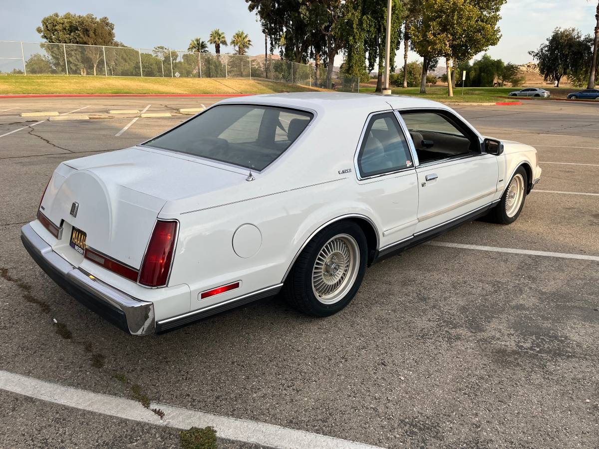 Lincoln-mark-vii-1989-white-4