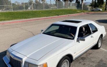 Lincoln-mark-vii-1989-white-9