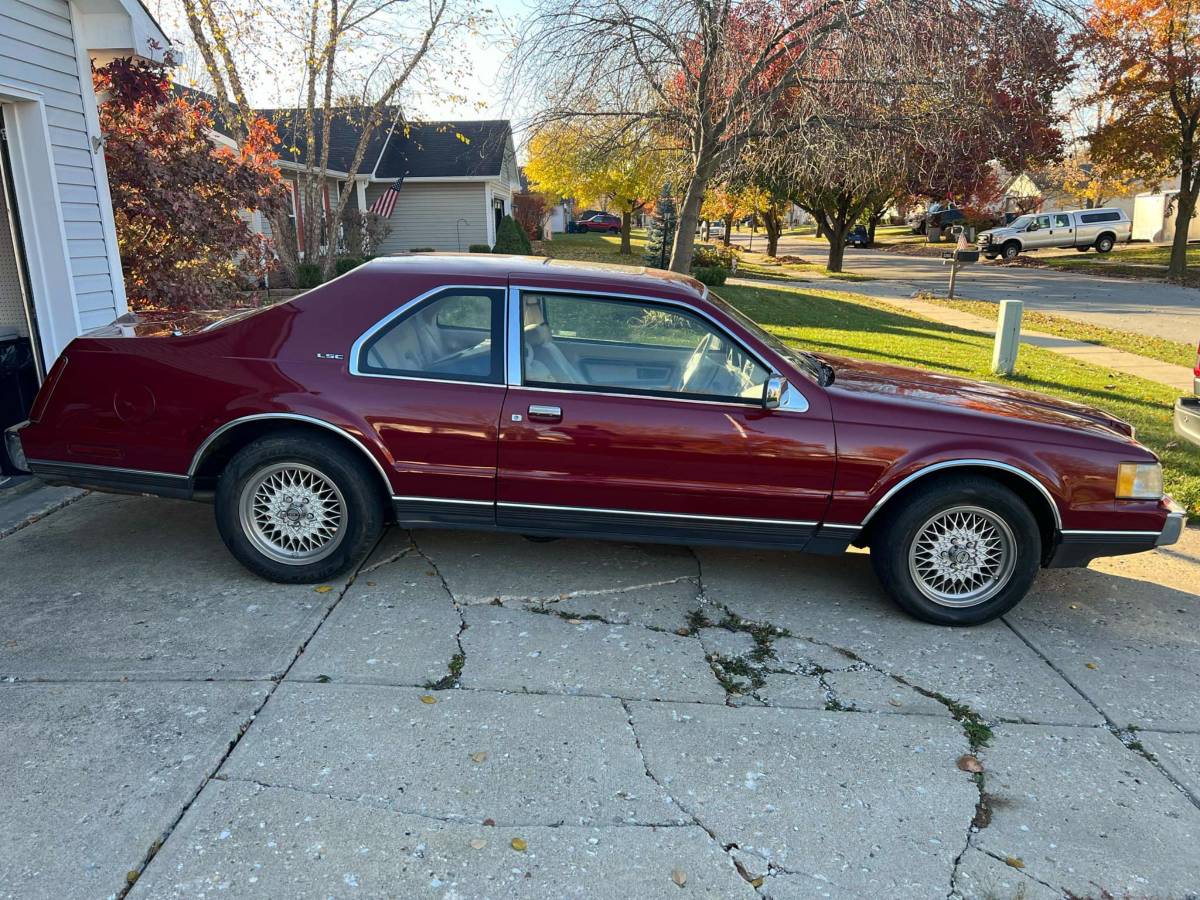Lincoln-mark-vii-1991-red-18