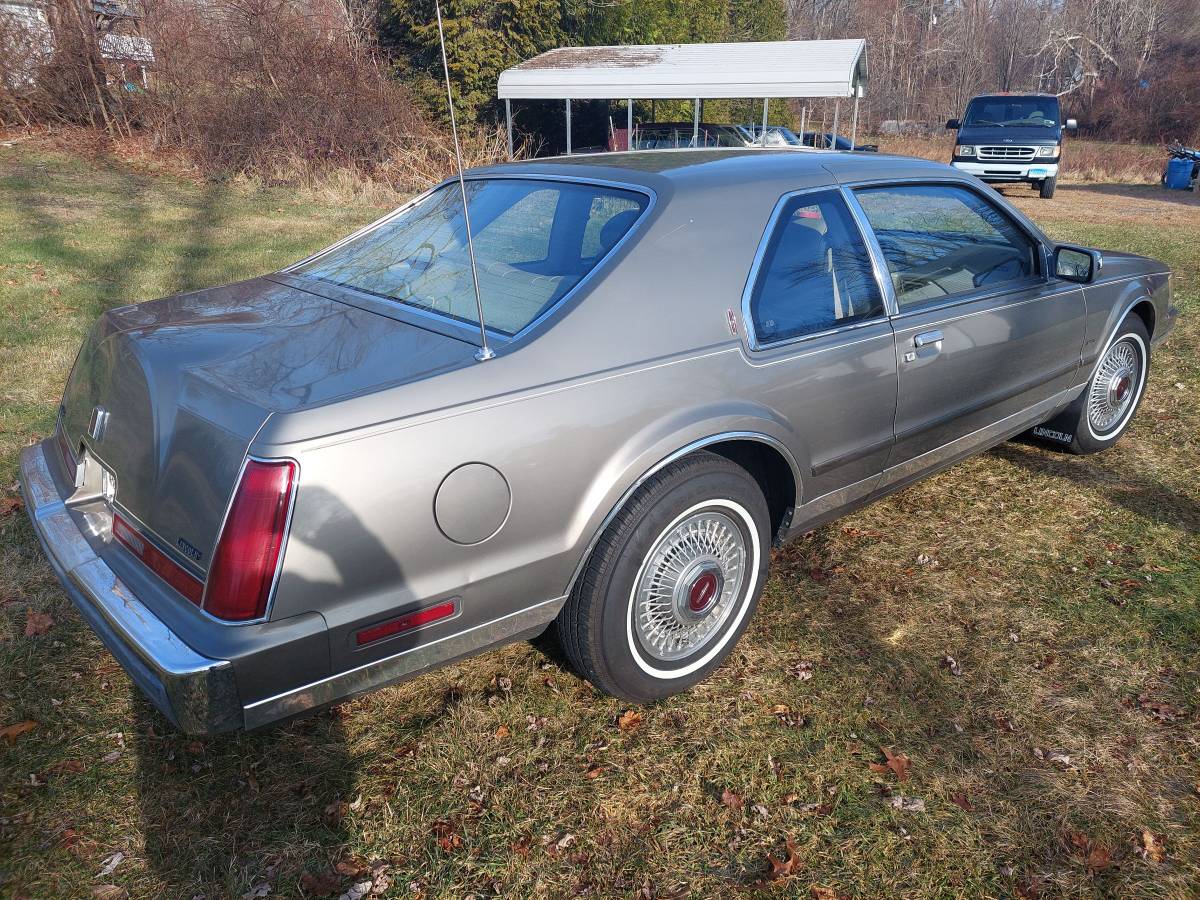 Lincoln-mark-viii-1986-brown-1