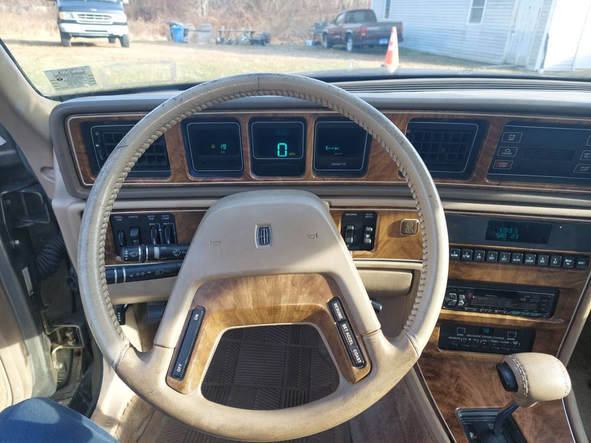 Lincoln-mark-viii-1986-brown-5