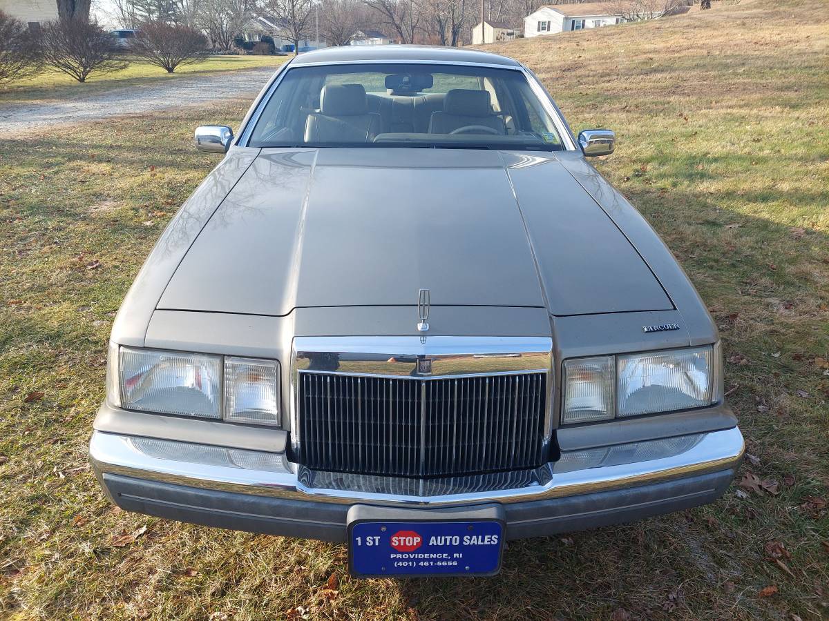 Lincoln-mark-viii-1986-brown-8
