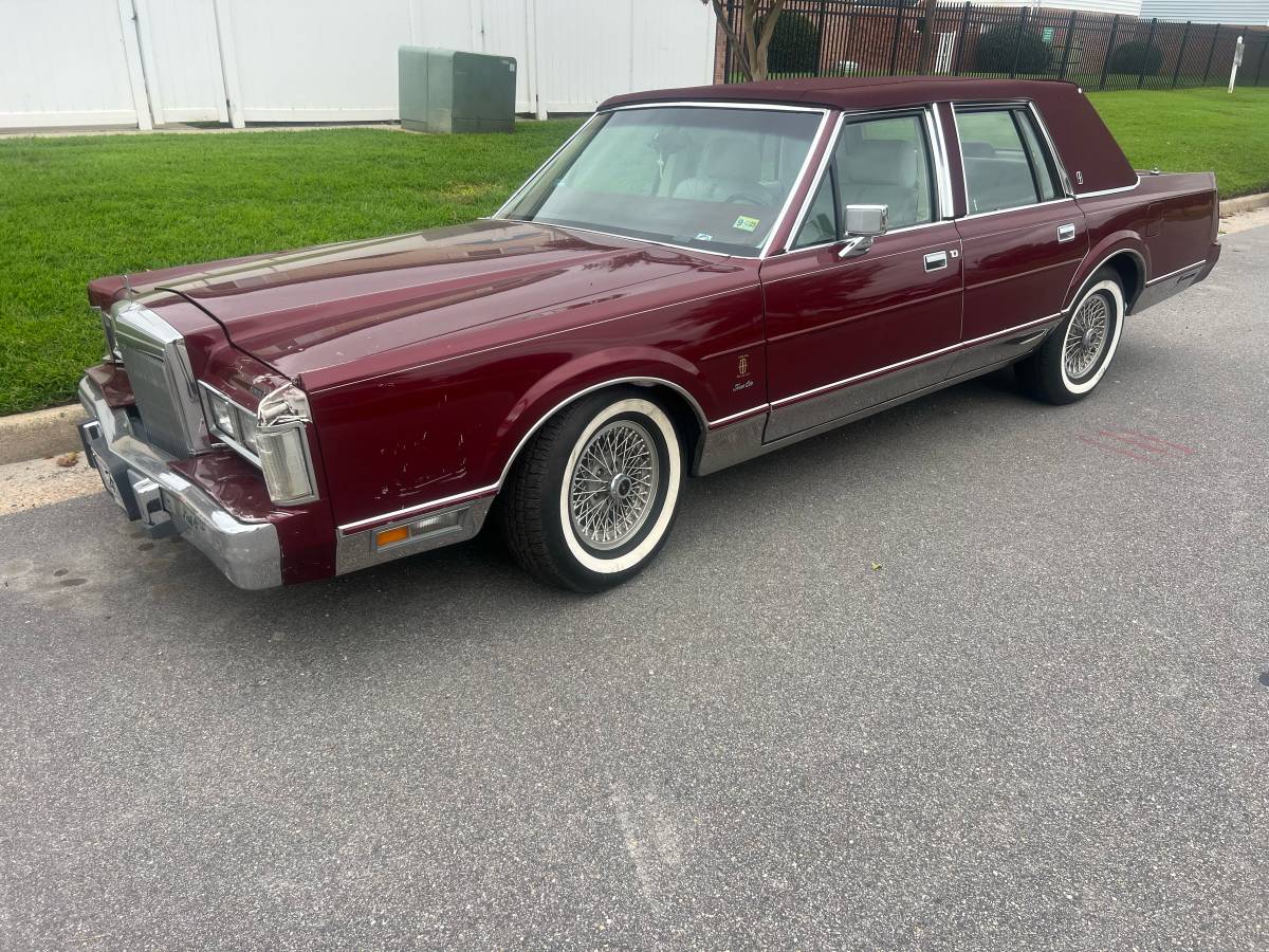 Lincoln-mark-viii-1989-red-10