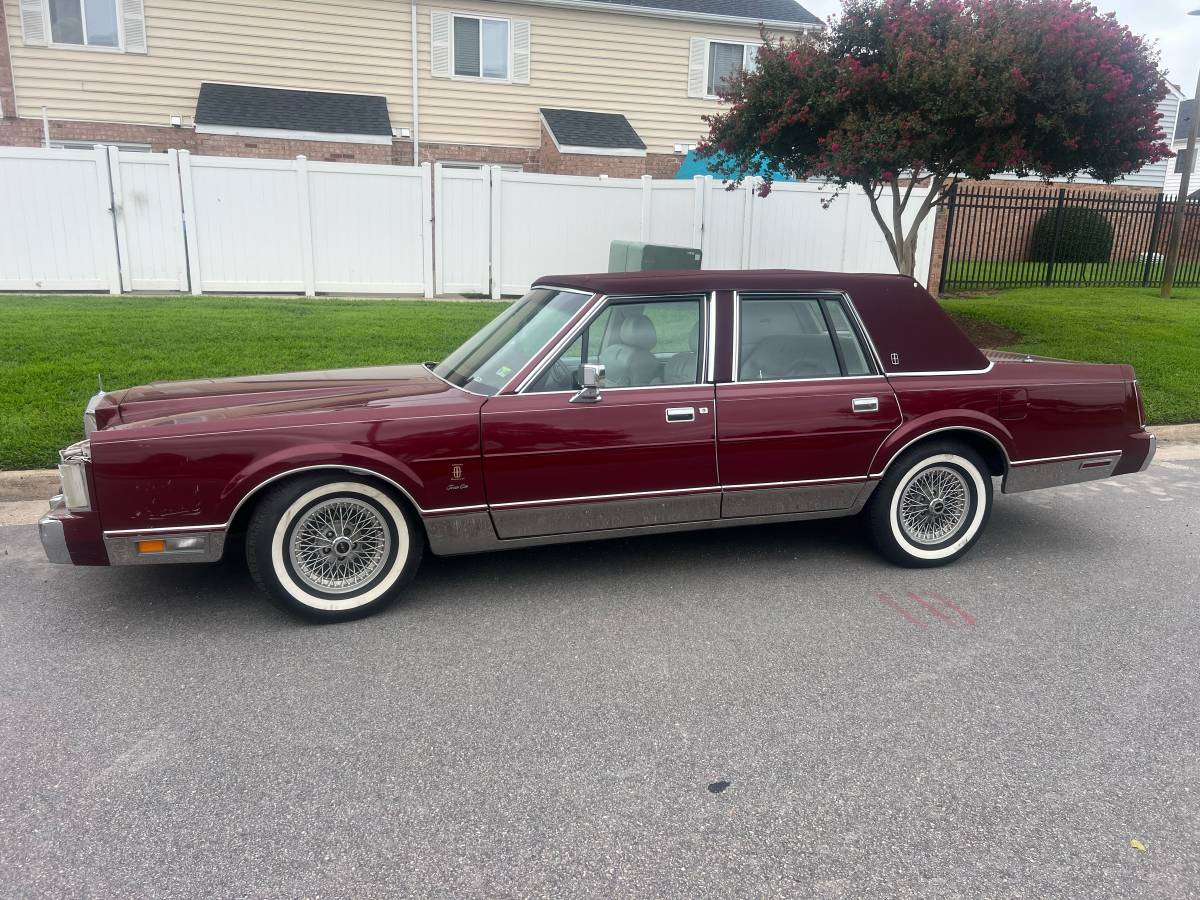 Lincoln-mark-viii-1989-red-3