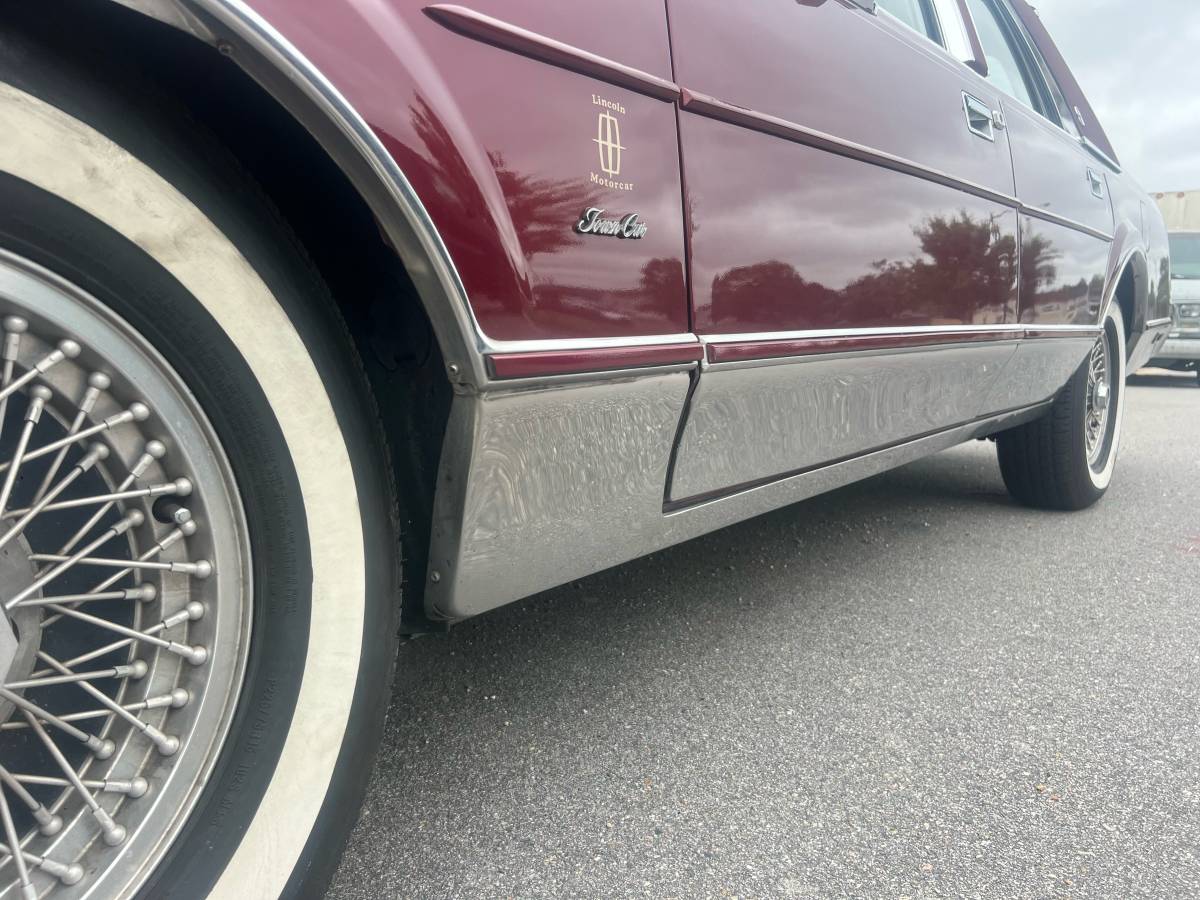 Lincoln-mark-viii-1989-red-9