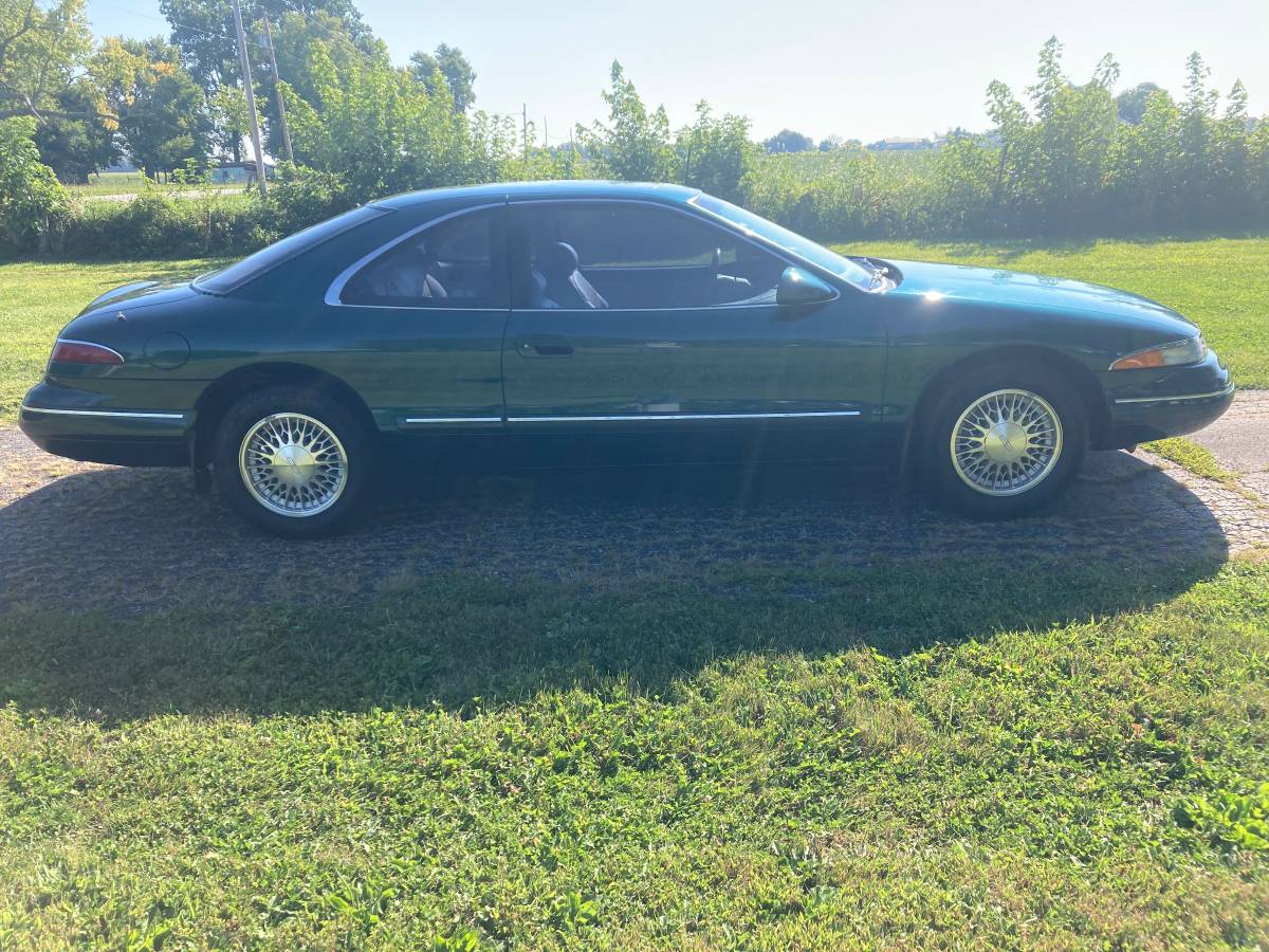 Lincoln-mark-viii-1993-8