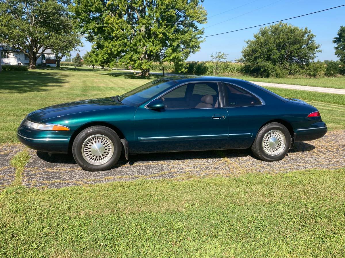 Lincoln-mark-viii-1993