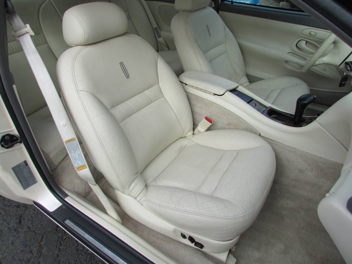 Lincoln-mark-viii-1995-15