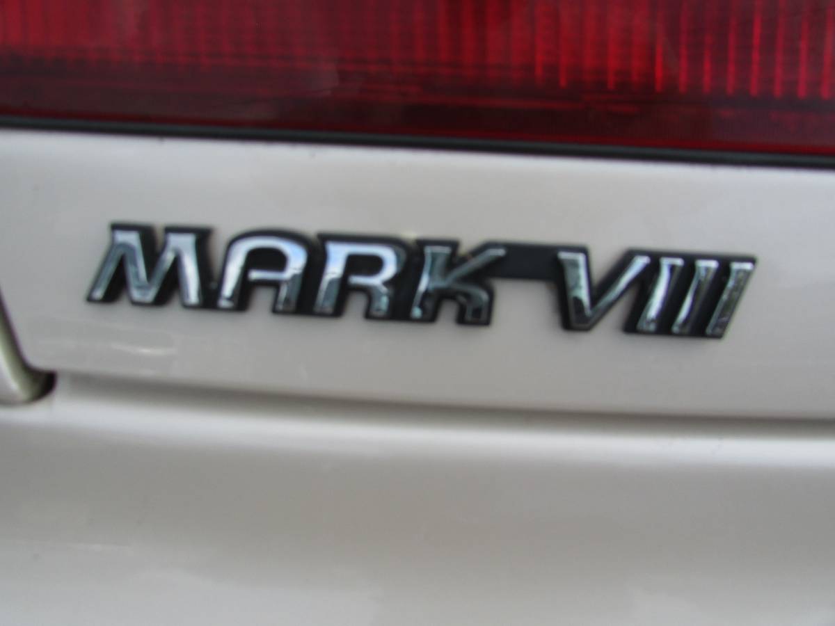 Lincoln-mark-viii-1995-18