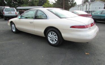 Lincoln-mark-viii-1995-5
