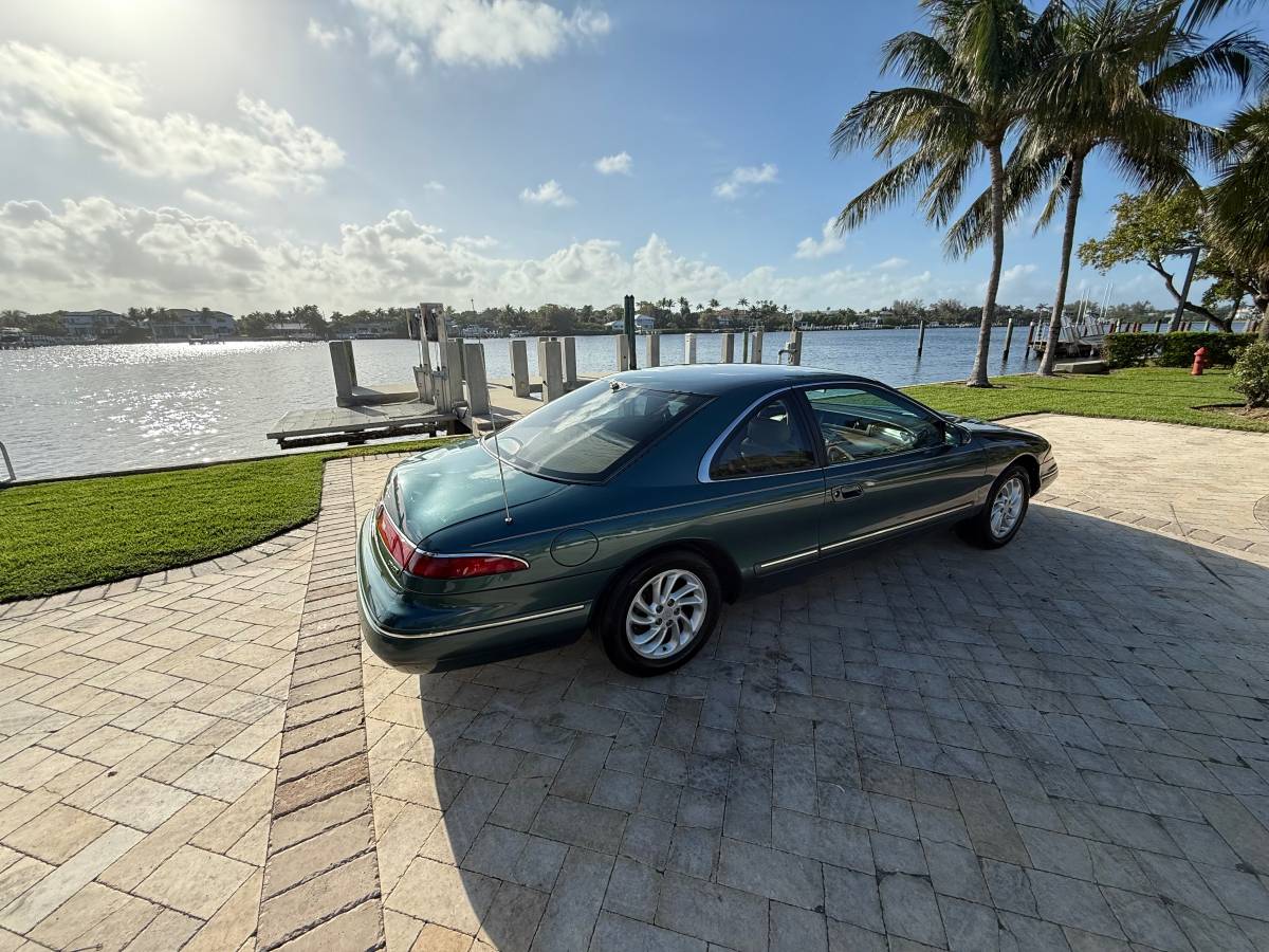 Lincoln-mark-viii-1995-green-17