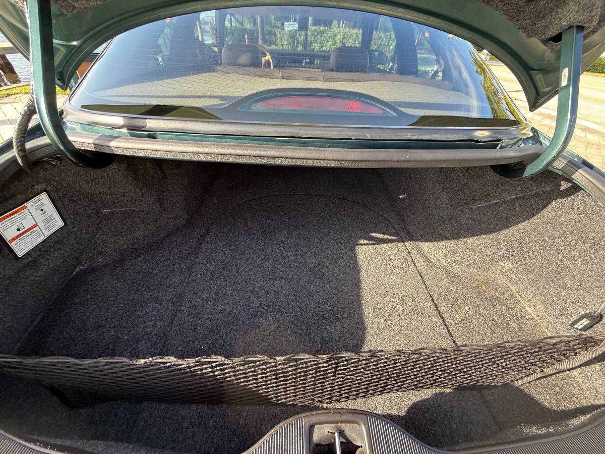 Lincoln-mark-viii-1995-green-8