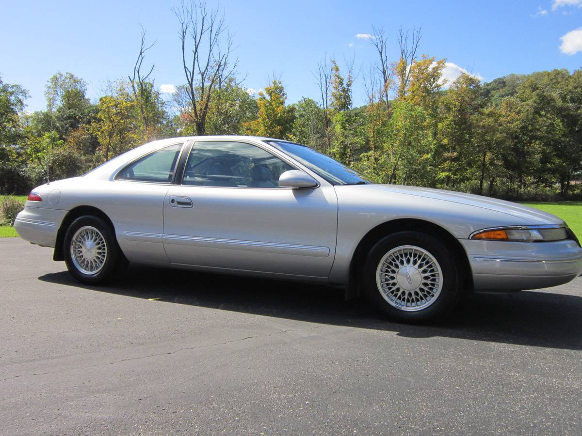 Lincoln-mark-viii-1995-silver-1