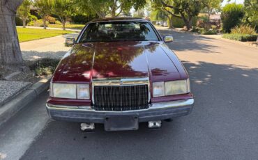 Lincoln-mark-vll-1991-red-1