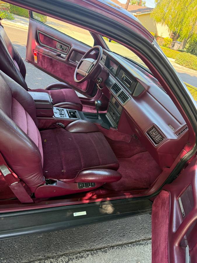 Lincoln-mark-vll-1991-red-17