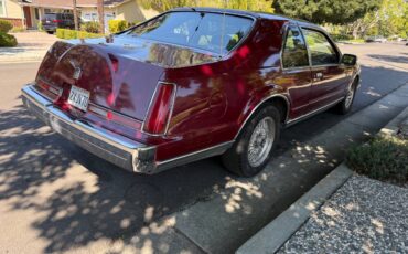 Lincoln-mark-vll-1991-red-4