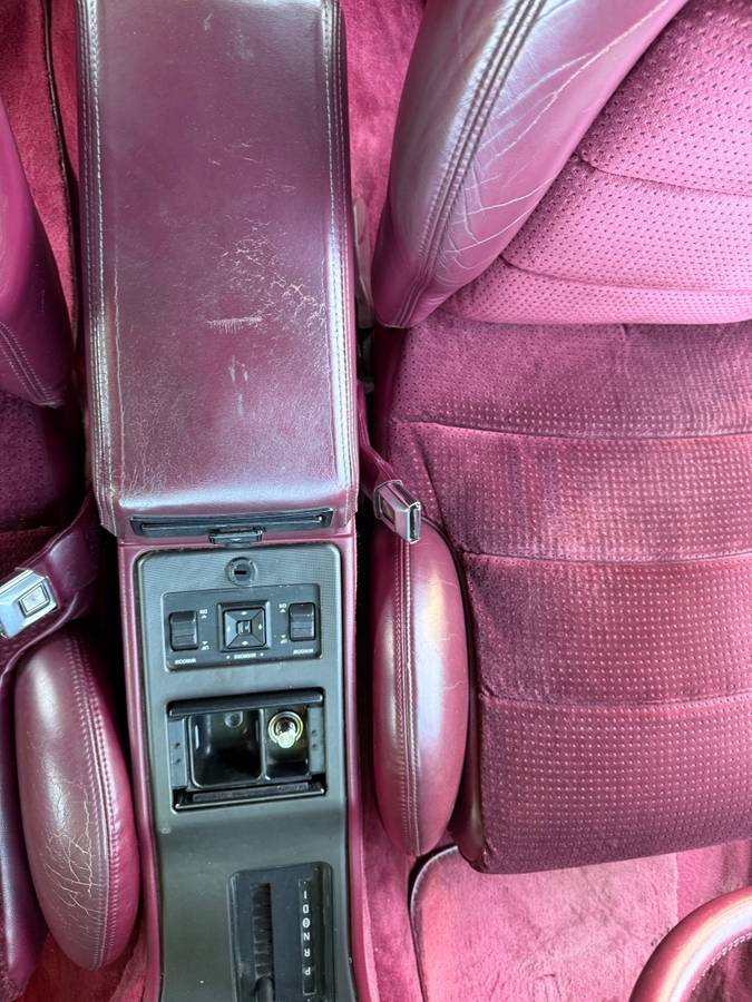 Lincoln-mark-vll-1991-red-8