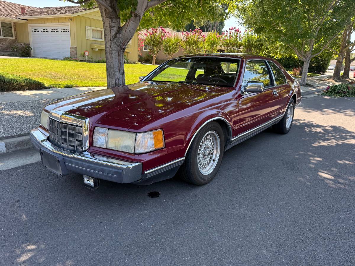 Lincoln-mark-vll-1991-red-9