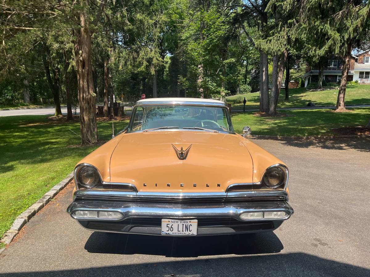 Lincoln-premiere-1956-brown-1
