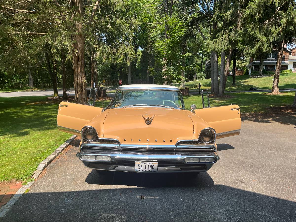 Lincoln-premiere-1956-brown-16