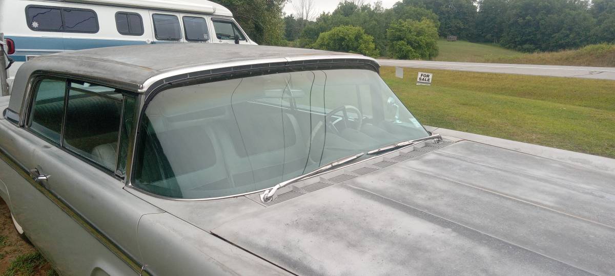 Lincoln-premiere-2-drhdtp-coupe-1960-silver