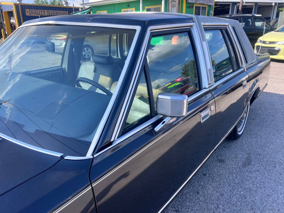 Lincoln-toen-car-1987-4