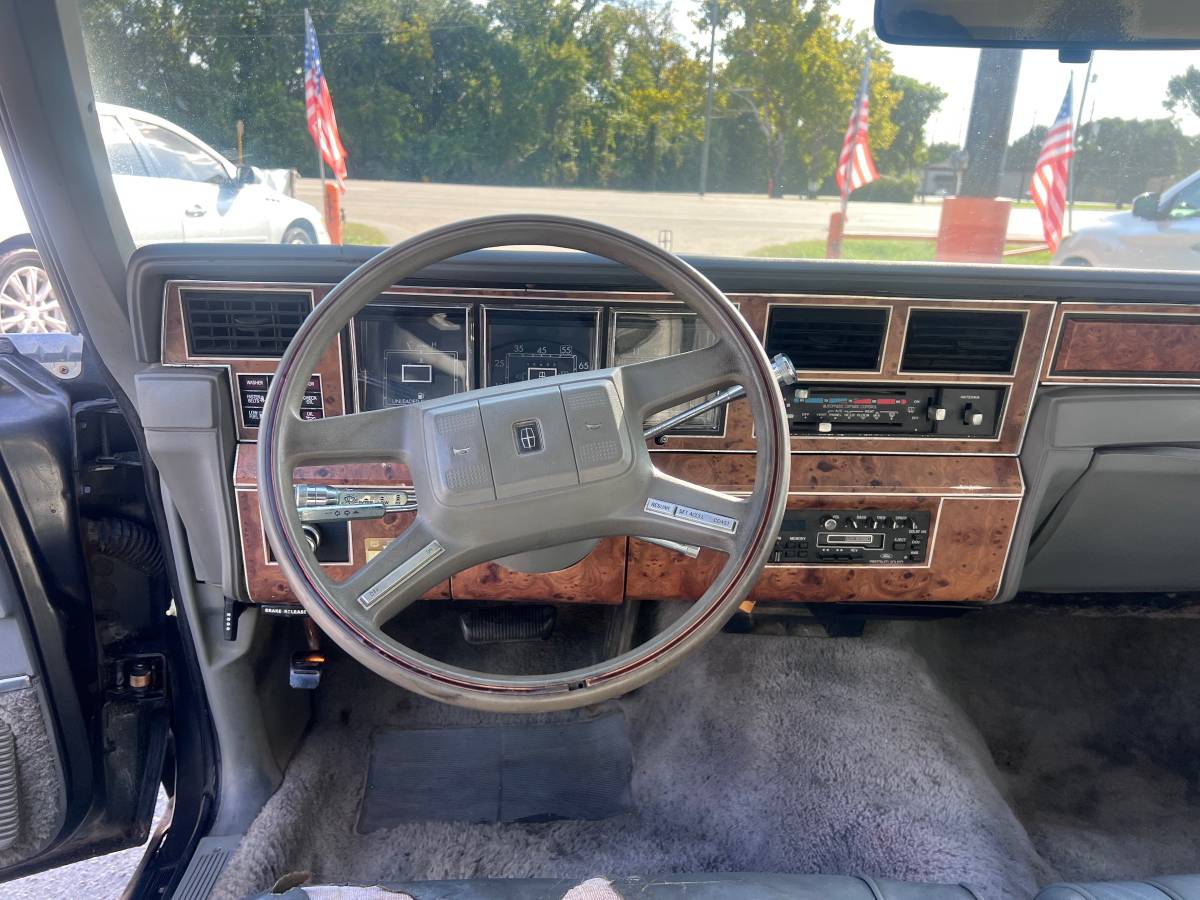 Lincoln-toen-car-1987-5