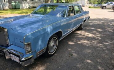 Lincoln-town-car-1979-8