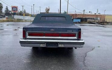 Lincoln-town-car-1982-black-6