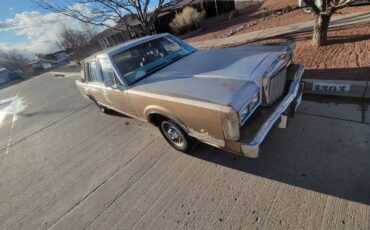 Lincoln-town-car-1986-brown-3