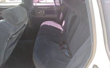 Lincoln-town-car-1990-white-6