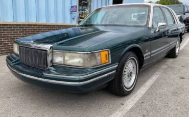 Lincoln-town-car-1992-green-11