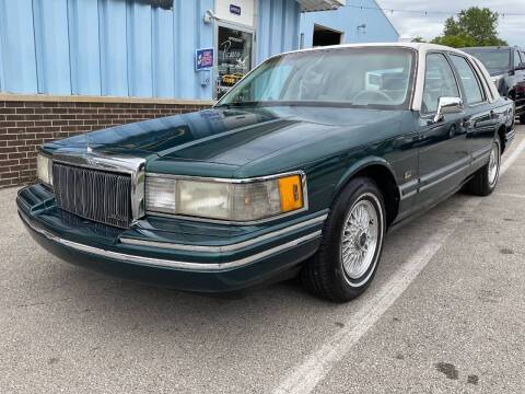 Lincoln-town-car-1992-green-11