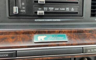 Lincoln-town-car-1992-green-18