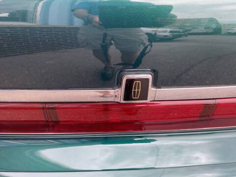 Lincoln-town-car-1992-green-5