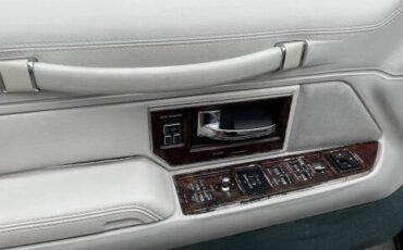 Lincoln-town-car-1992-green-9