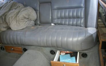 Lincoln-town-car-1993-15