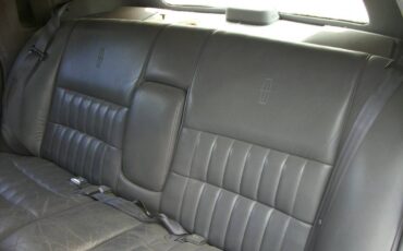 Lincoln-town-car-1993