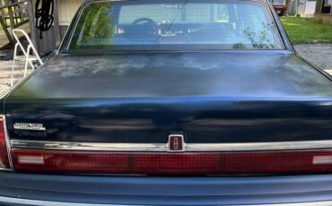 Lincoln-town-car-1993-blue-1