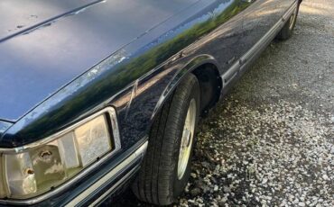 Lincoln-town-car-1993-blue