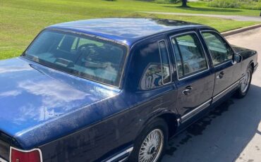 Lincoln-town-car-1993-blue-7