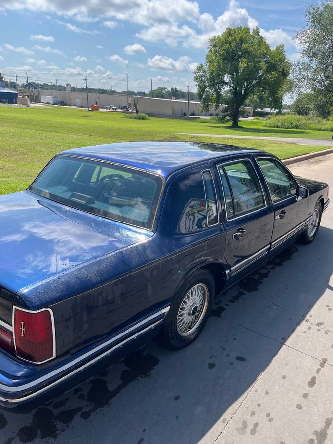 Lincoln-town-car-1993-blue-7