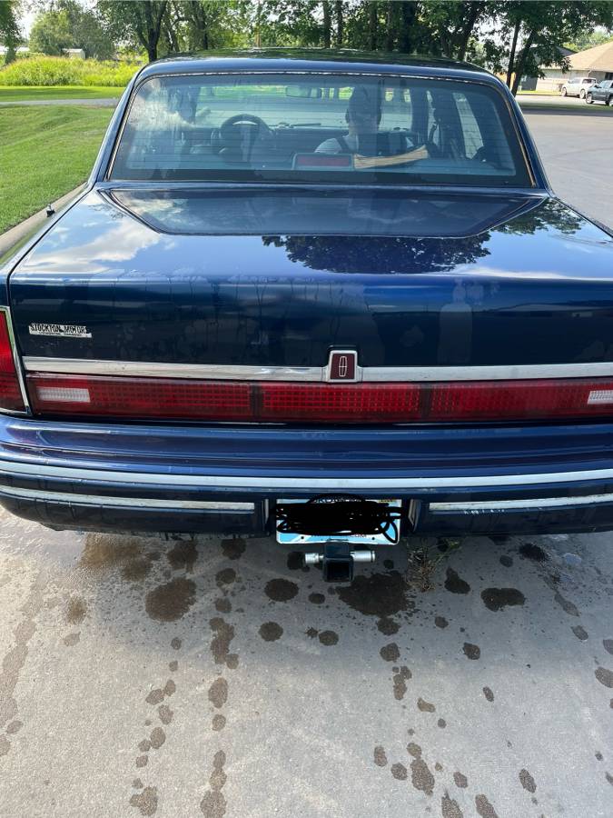 Lincoln-town-car-1993-blue-9
