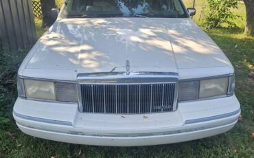 Lincoln-town-car-1994-white-3