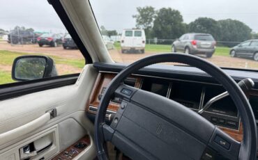 Lincoln-town-car-1994-white-4