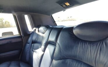 Lincoln-town-car-1995-11