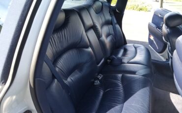 Lincoln-town-car-1995-13