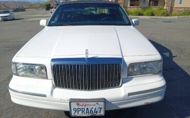 Lincoln-town-car-1995-3